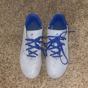 WOMENS SIZE 8 ADIDAS NEMEZIZ SOCCER CLEATS